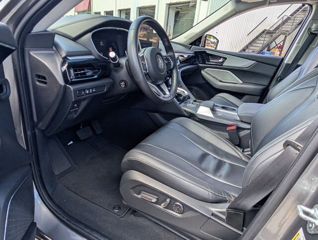 used 2023 Acura MDX car, priced at $33,998