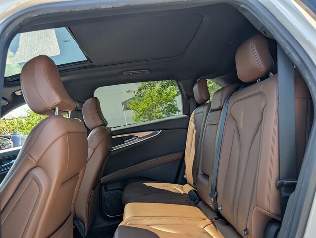 used 2022 Lincoln Nautilus car, priced at $29,498