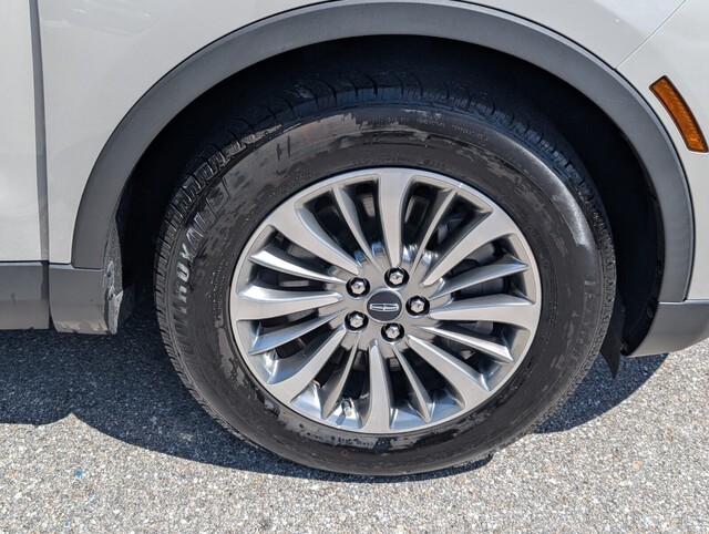 used 2022 Lincoln Nautilus car, priced at $29,498