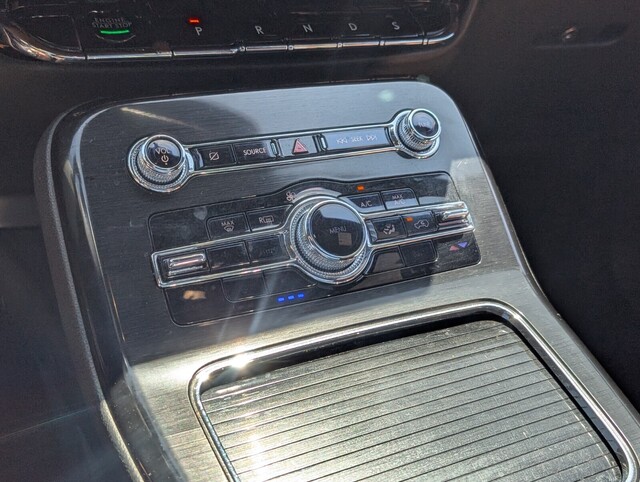 used 2022 Lincoln Nautilus car, priced at $29,498