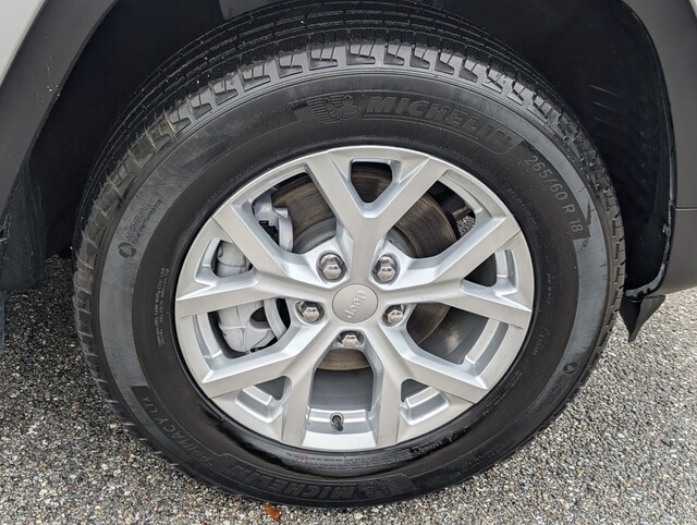 used 2023 Jeep Grand Cherokee car, priced at $29,000