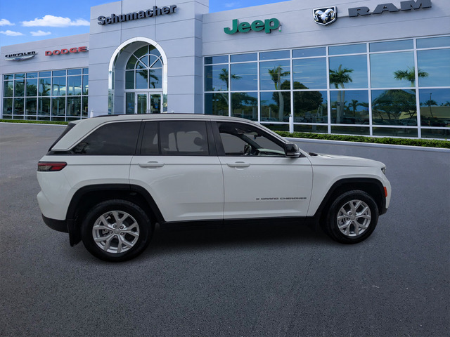 used 2023 Jeep Grand Cherokee car, priced at $29,000