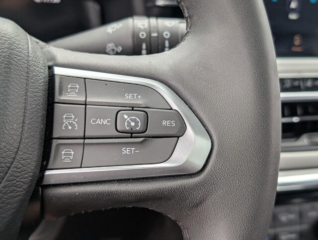 used 2023 Jeep Compass car, priced at $22,778