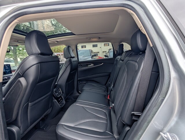 used 2022 Lincoln Nautilus car, priced at $31,888