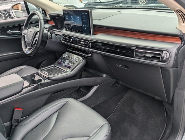 used 2022 Lincoln Nautilus car, priced at $31,888