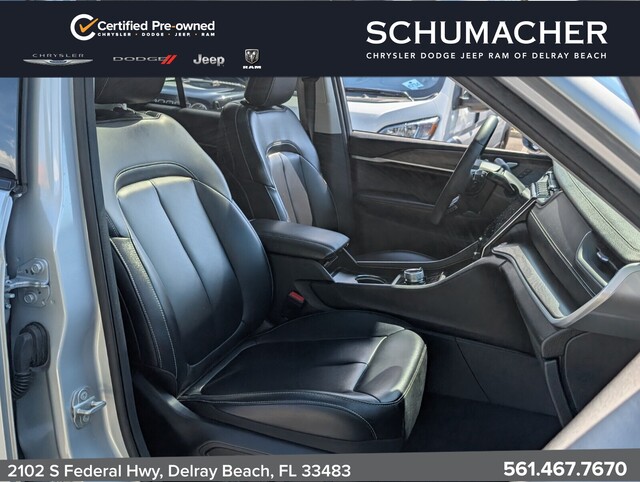 used 2024 Jeep Grand Cherokee car, priced at $31,993