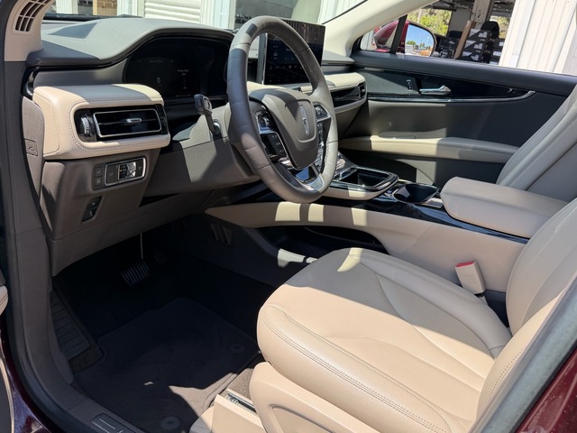 used 2022 Lincoln Nautilus car, priced at $26,998