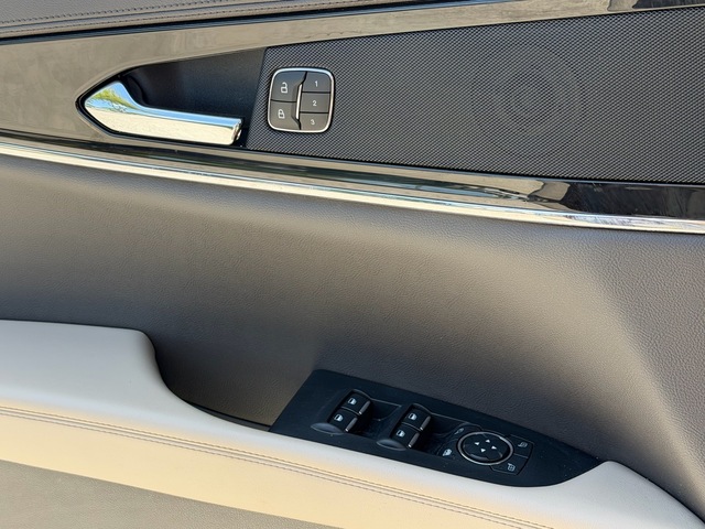 used 2022 Lincoln Nautilus car, priced at $26,998