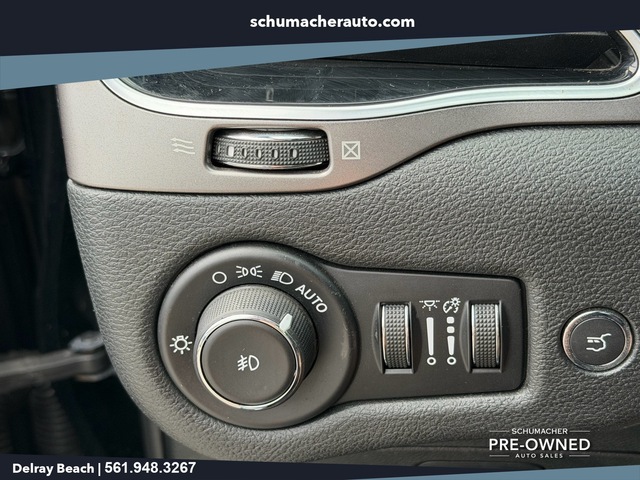 used 2019 Jeep Cherokee car, priced at $11,777