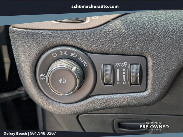 used 2015 Jeep Cherokee car, priced at $11,888