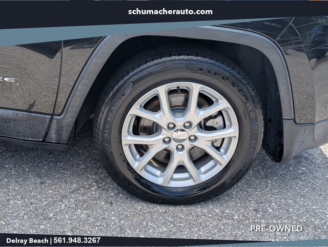 used 2015 Jeep Cherokee car, priced at $11,888