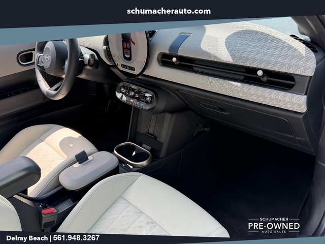 used 2025 MINI HARDTOP 4 DOOR car, priced at $27,394