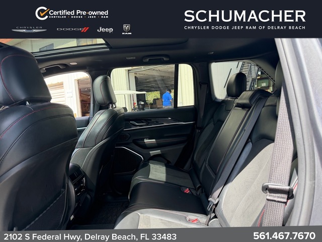 used 2022 Jeep Grand Cherokee car, priced at $31,398