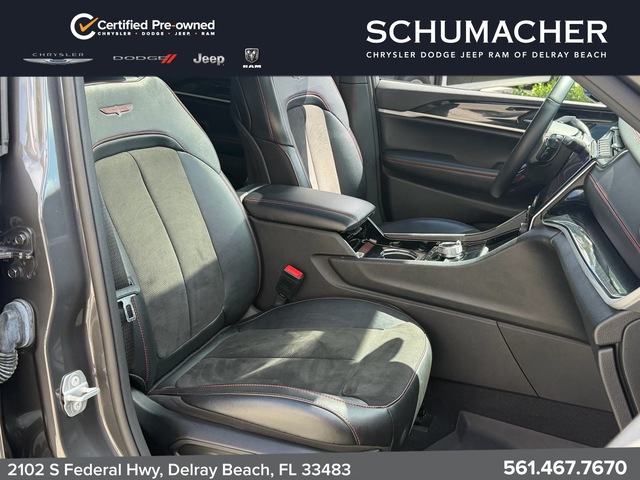 used 2022 Jeep Grand Cherokee car, priced at $31,398