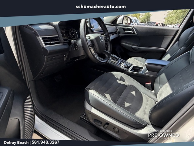 used 2024 Mitsubishi Outlander car, priced at $23,298