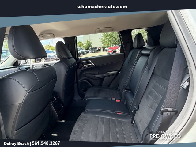 used 2024 Mitsubishi Outlander car, priced at $23,298