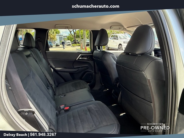 used 2024 Mitsubishi Outlander car, priced at $23,298