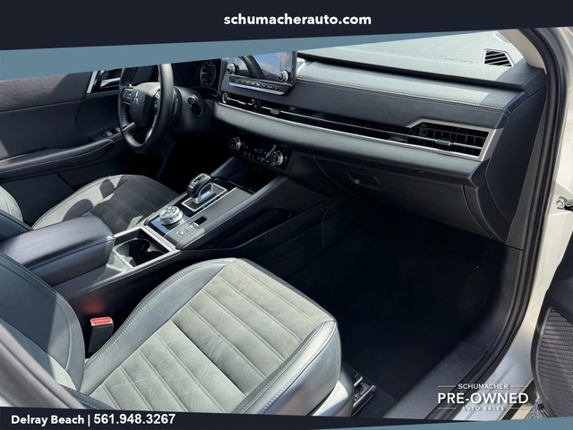 used 2024 Mitsubishi Outlander car, priced at $23,298