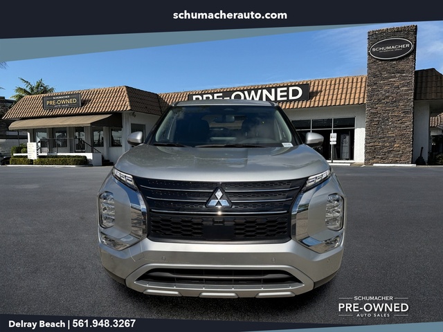 used 2024 Mitsubishi Outlander car, priced at $23,298