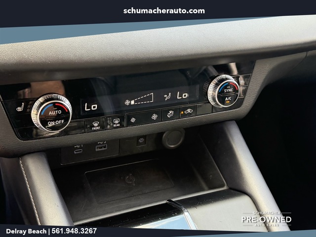 used 2024 Mitsubishi Outlander car, priced at $23,298