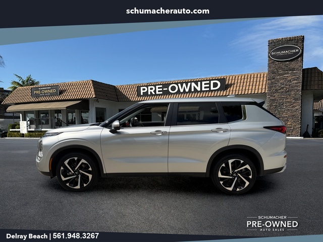 used 2024 Mitsubishi Outlander car, priced at $23,298