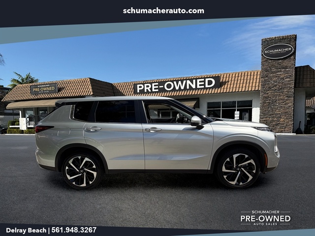 used 2024 Mitsubishi Outlander car, priced at $23,298