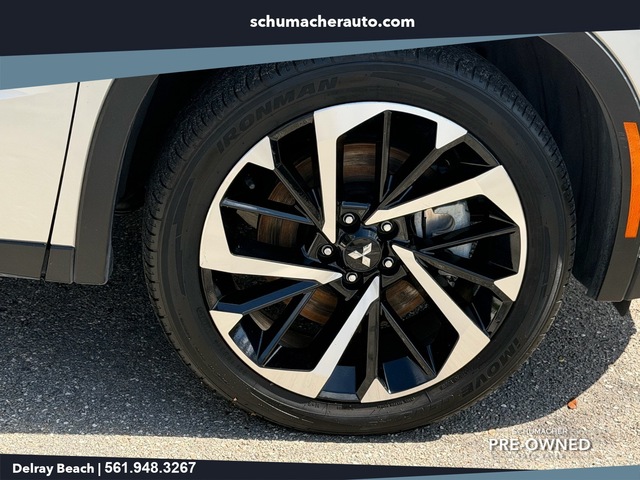 used 2024 Mitsubishi Outlander car, priced at $23,298