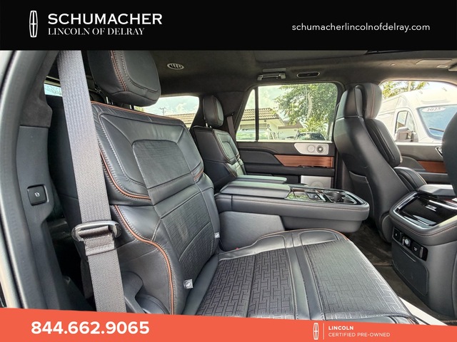 used 2024 Lincoln Navigator car, priced at $79,998