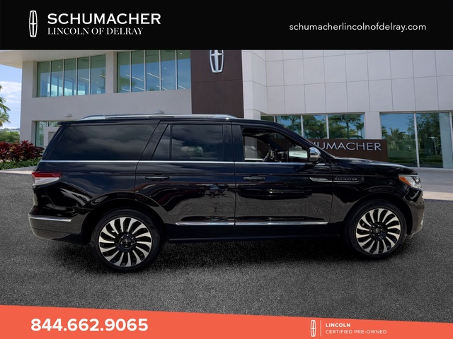 used 2024 Lincoln Navigator car, priced at $79,998