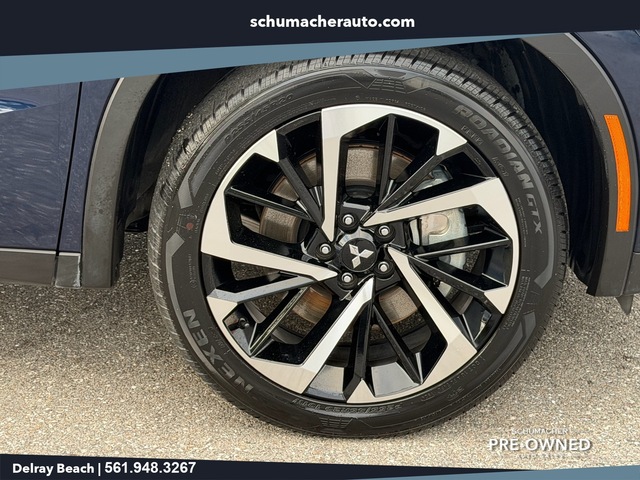 used 2024 Mitsubishi Outlander car, priced at $23,777