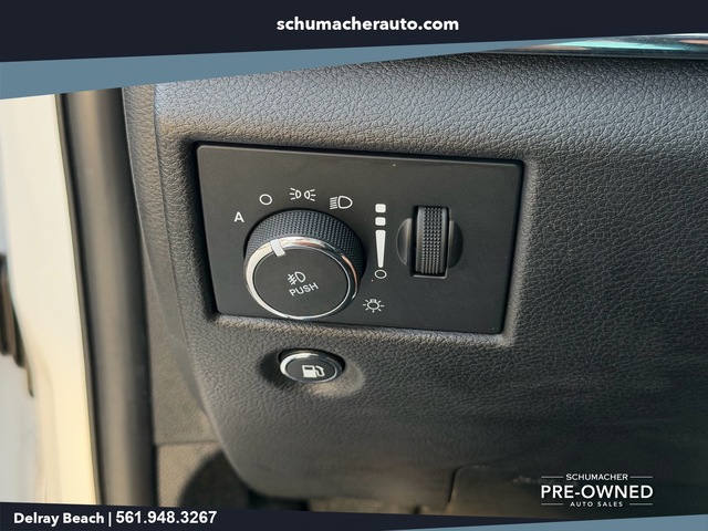used 2020 Jeep Grand Cherokee car, priced at $21,998