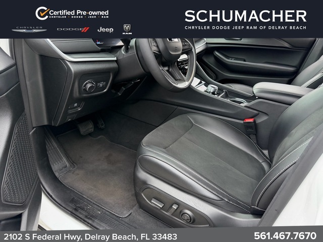 used 2025 Jeep Grand Cherokee car, priced at $33,988