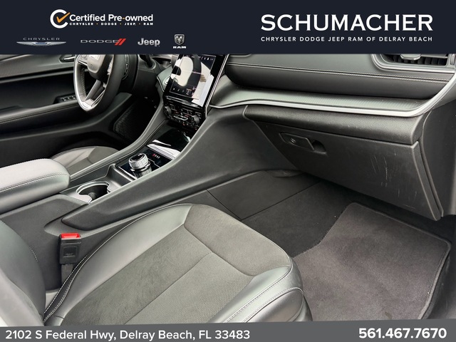 used 2025 Jeep Grand Cherokee car, priced at $33,988