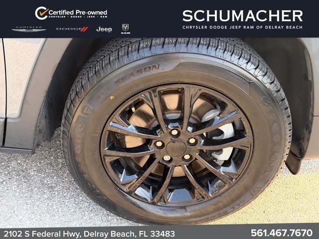 used 2023 Jeep Cherokee car, priced at $22,998