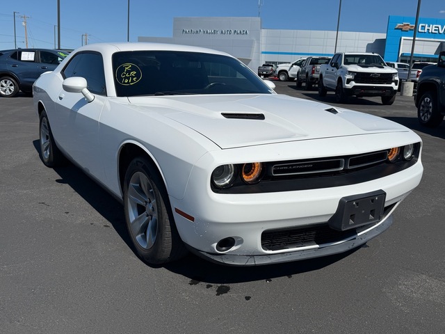 White 2019 Dodge Challenger Coupe Rear-Wheel Drive Automatic