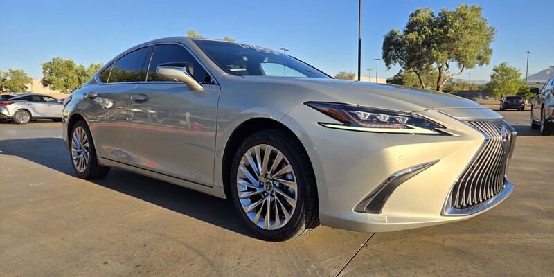 2021 Lexus ES Hybrid