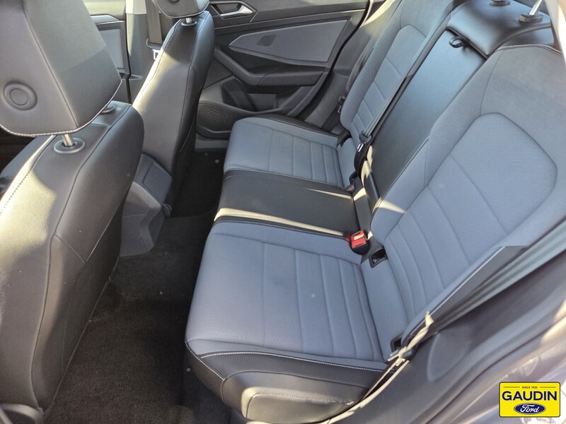 Used 2025 Volkswagen Jetta 1.5T SE 4D Sedan