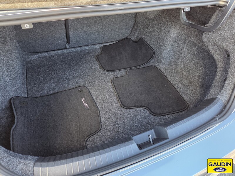 Used 2025 Volkswagen Jetta 1.5T SE 4D Sedan