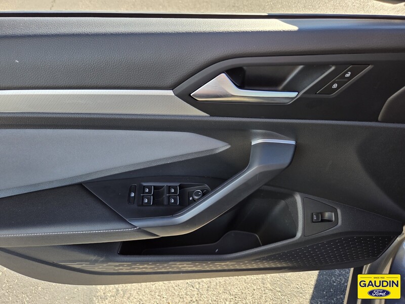 Used 2025 Volkswagen Jetta 1.5T SE 4D Sedan