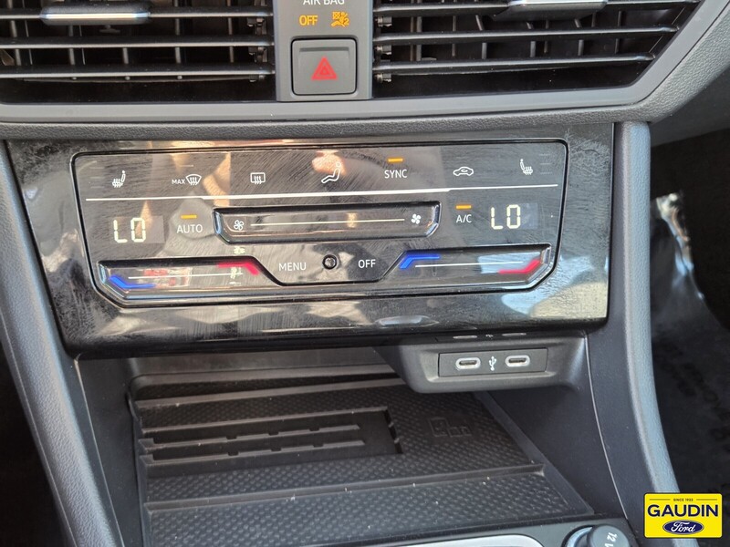 Used 2025 Volkswagen Jetta 1.5T SE 4D Sedan