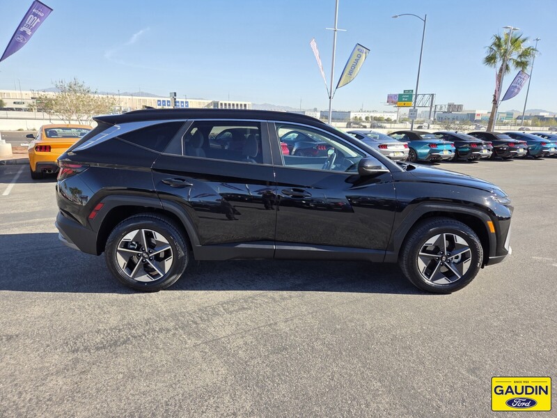 Used 2025 Hyundai Tucson SEL 4D Sport Utility