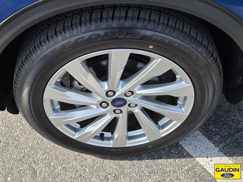 Used 2022 Ford Escape Titanium 4D Sport Utility