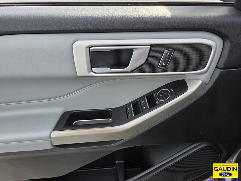 Used 2022 Ford Explorer XLT 4D Sport Utility