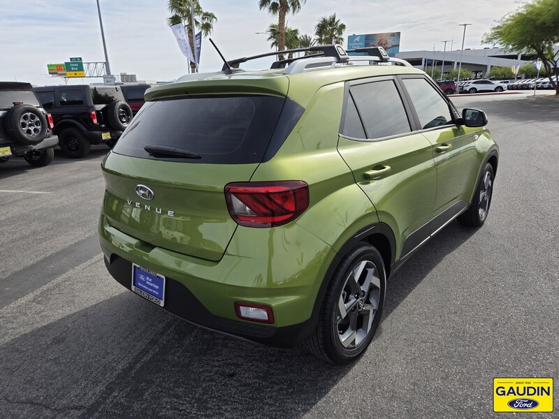Used 2024 Hyundai Venue SEL 4D Sport Utility