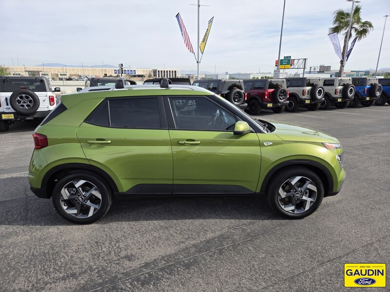 Used 2024 Hyundai Venue SEL 4D Sport Utility