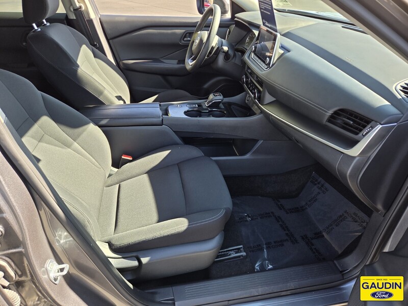 Used 2024 Nissan Rogue S 4D Sport Utility