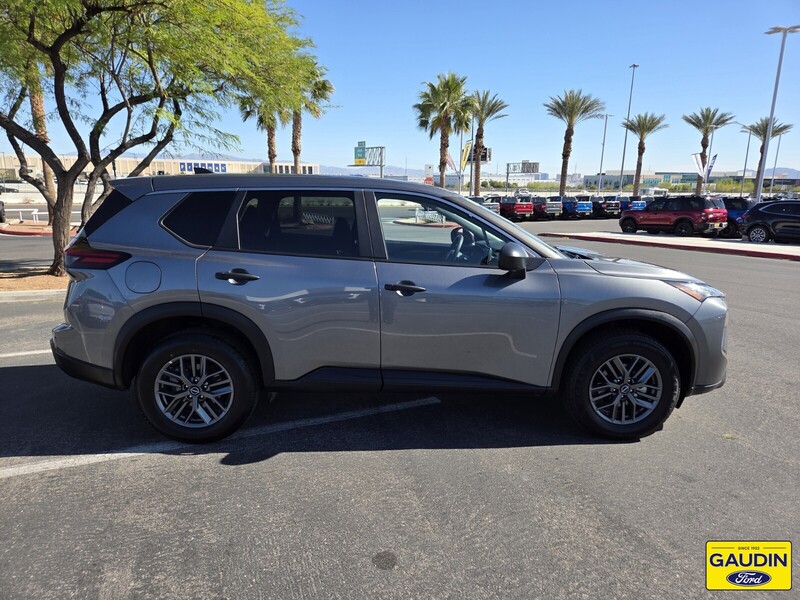 Used 2024 Nissan Rogue S 4D Sport Utility