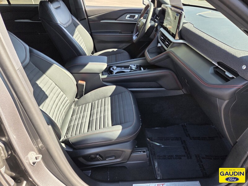 Used 2025 Ford Explorer ST-Line 4D Sport Utility