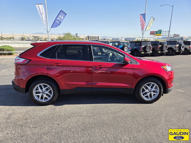 Used 2022 Ford Edge SEL 4D Sport Utility