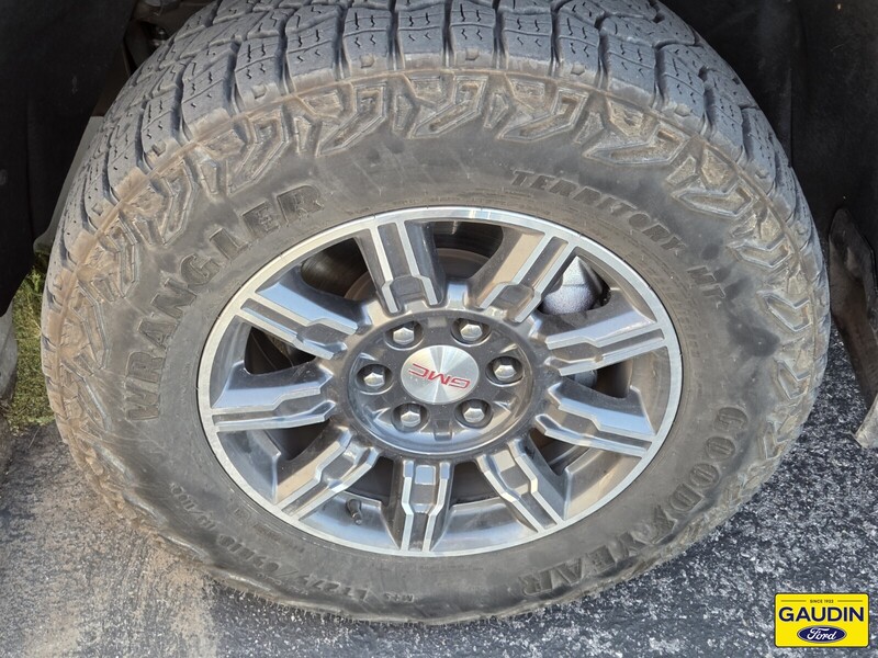 Used 2024 GMC Sierra 1500 AT4 4D Crew Cab